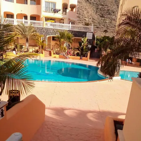 2 Bedrooms In Los Cristianos * Los Cristianos (Tenerife)